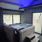 Richmount 아파트