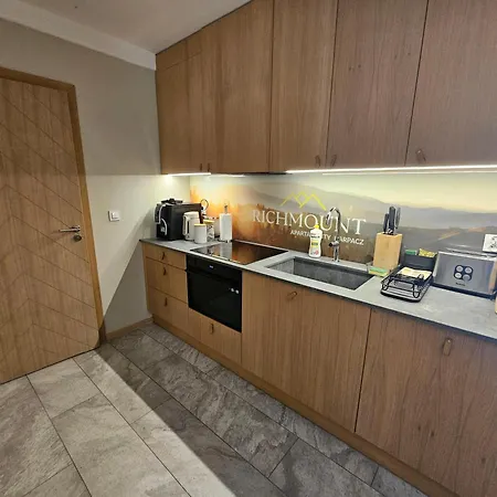 Apartament Richmount *